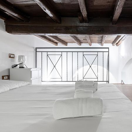 Lovely Studio Apartment - Capocci Рим Экстерьер фото